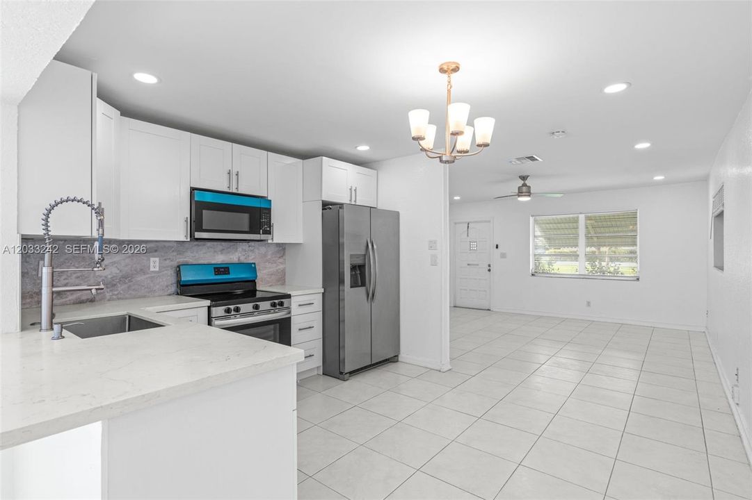 For Rent: $2,500 (2 beds, 1 baths, 1062 Square Feet)