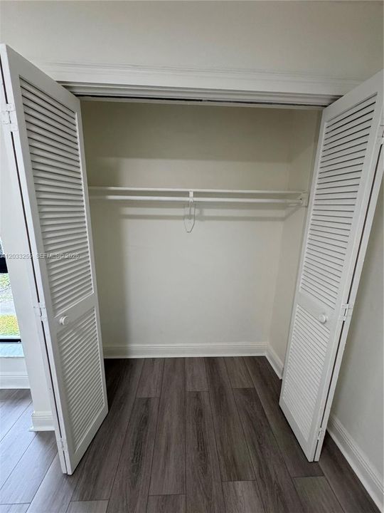 For Rent: $2,650 (2 beds, 1 baths, 1600 Square Feet)