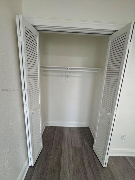 For Rent: $2,650 (2 beds, 1 baths, 1600 Square Feet)