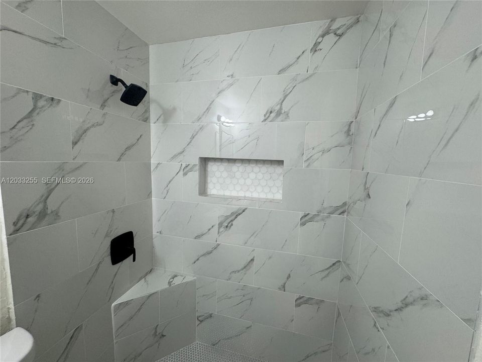 For Rent: $2,650 (2 beds, 1 baths, 1600 Square Feet)