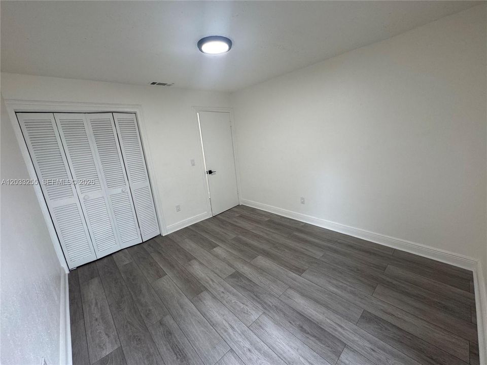 For Rent: $2,650 (2 beds, 1 baths, 1600 Square Feet)