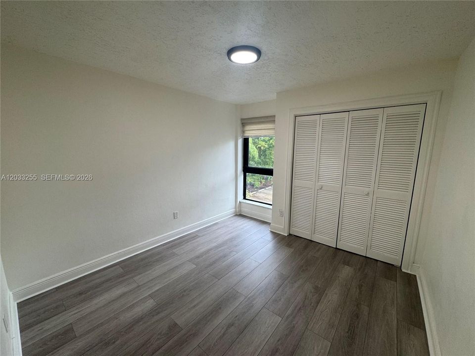 For Rent: $2,650 (2 beds, 1 baths, 1600 Square Feet)