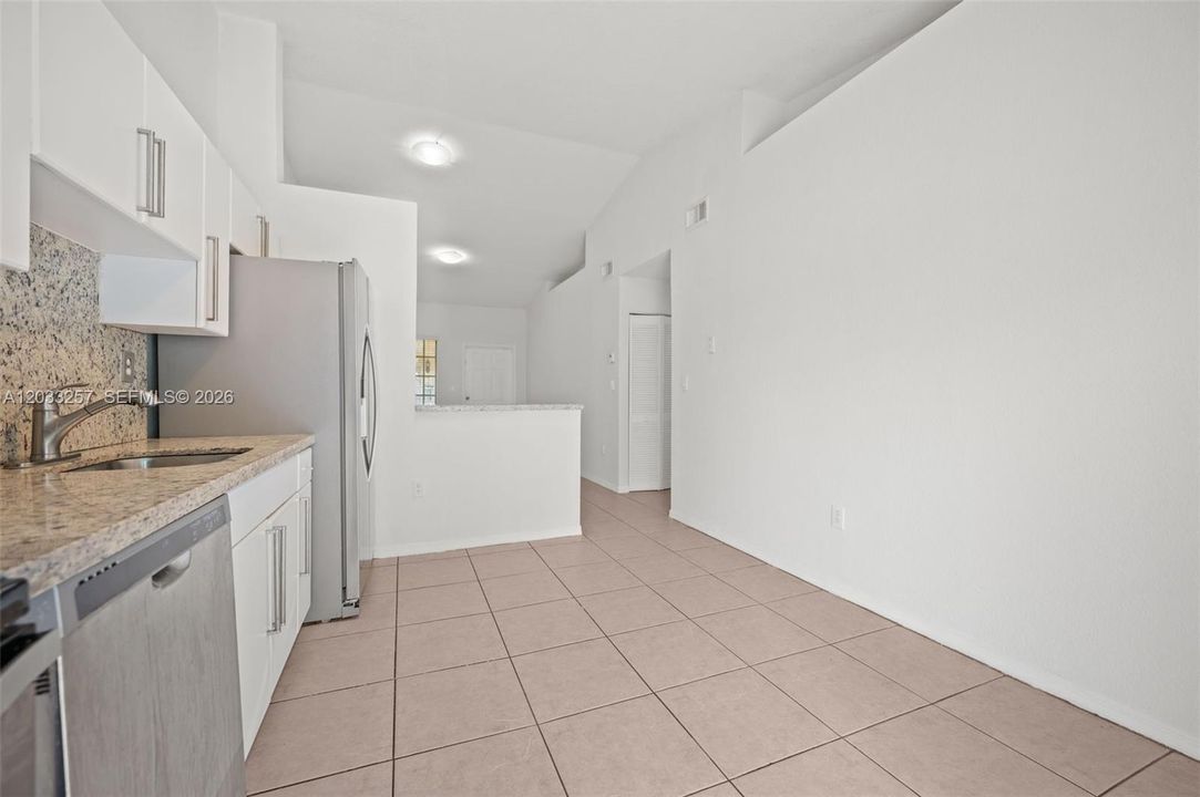 En Venta: $319,900 (3 camas, 2 baños, 992 Pies cuadrados)