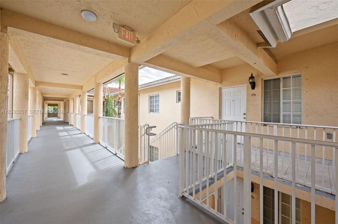 En Venta: $319,900 (3 camas, 2 baños, 992 Pies cuadrados)