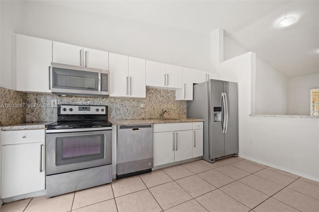 En Venta: $319,900 (3 camas, 2 baños, 992 Pies cuadrados)