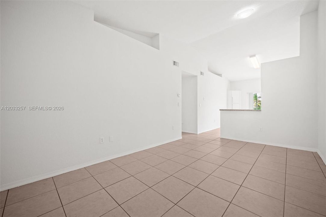 En Venta: $319,900 (3 camas, 2 baños, 992 Pies cuadrados)