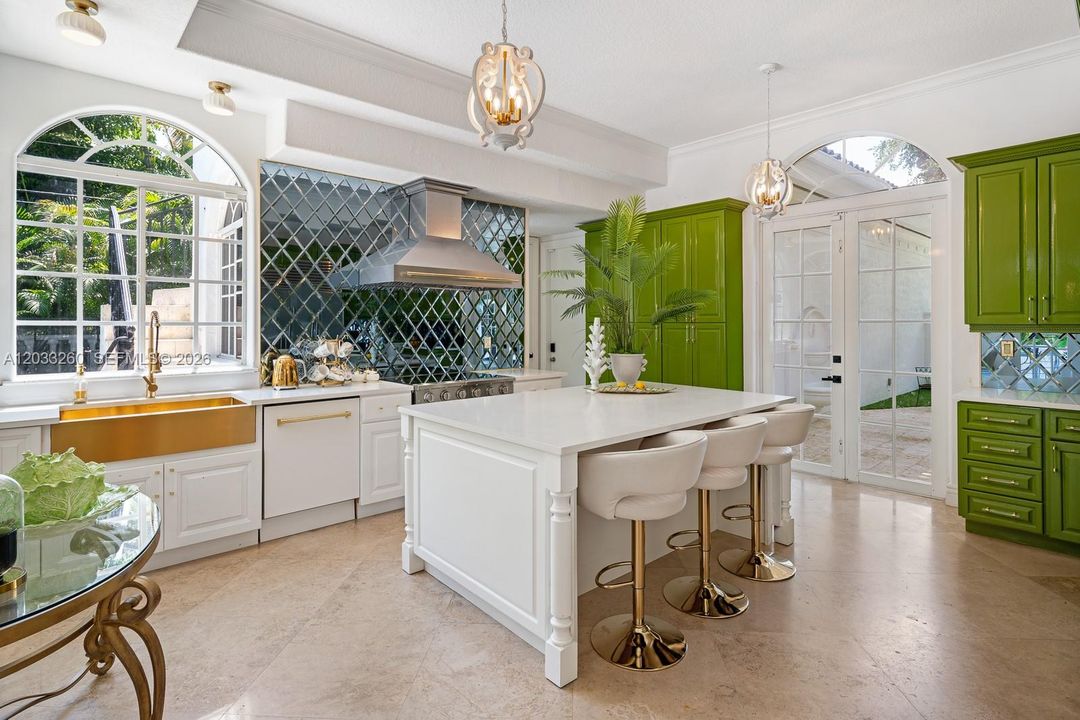For Rent: $17,000 (6 beds, 5 baths, 4857 Square Feet)