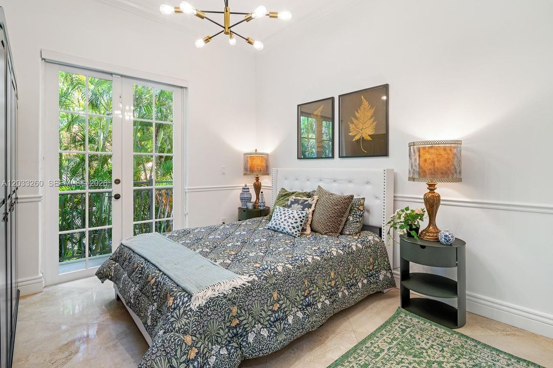 For Rent: $17,000 (6 beds, 5 baths, 4857 Square Feet)