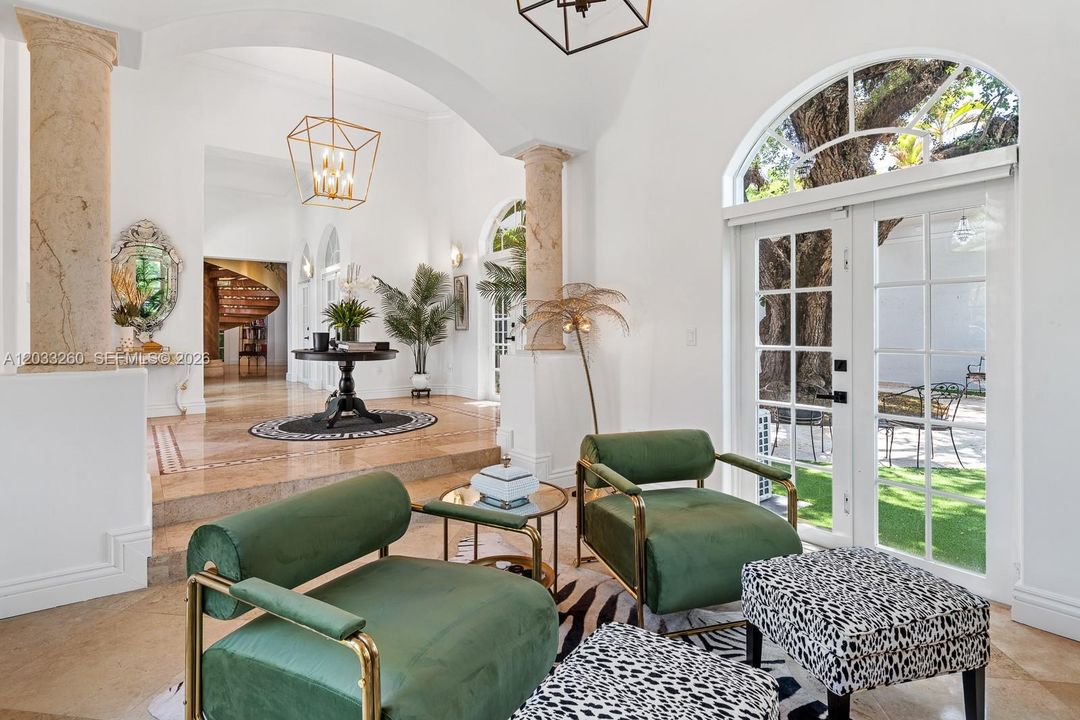 For Rent: $17,000 (6 beds, 5 baths, 4857 Square Feet)