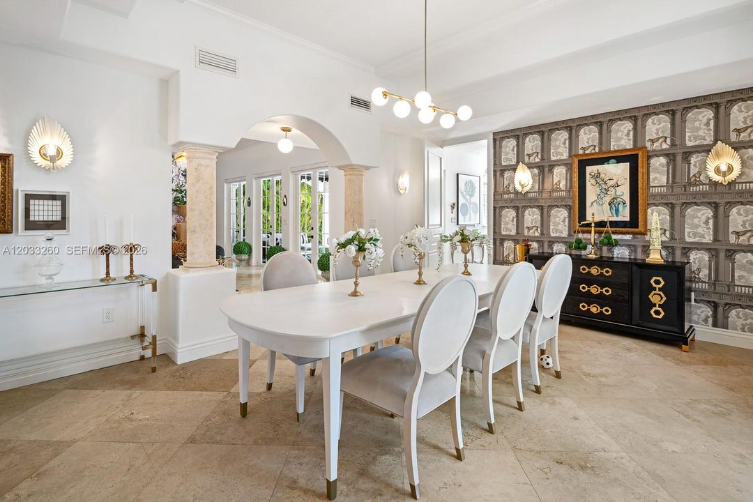 For Rent: $17,000 (6 beds, 5 baths, 4857 Square Feet)