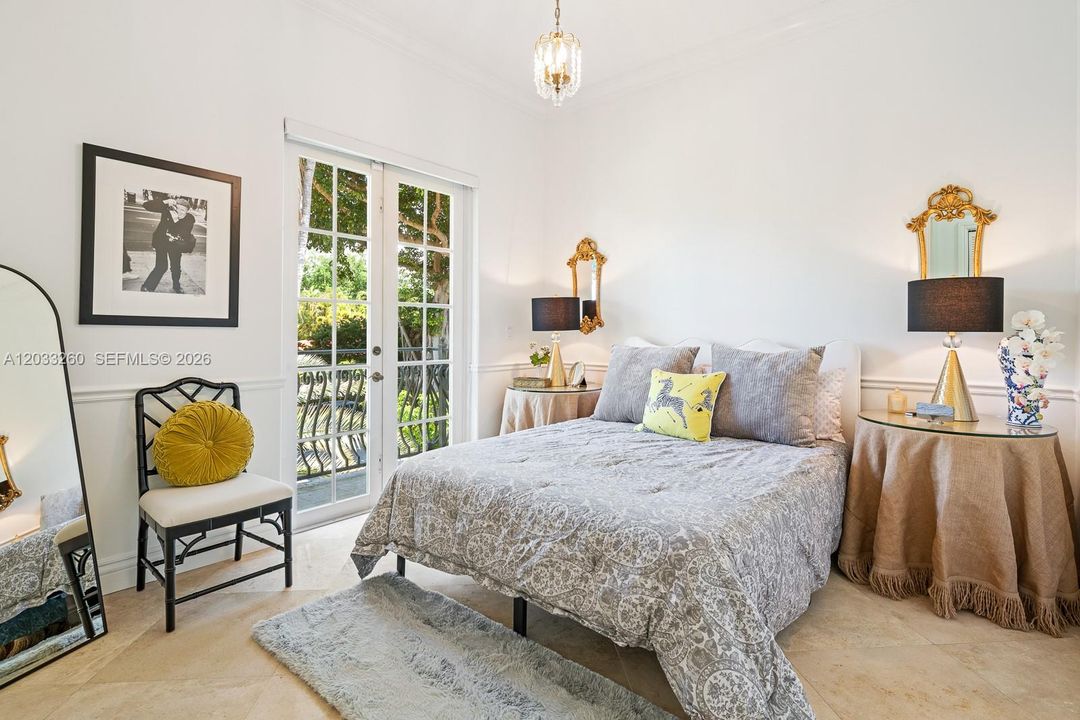 For Rent: $17,000 (6 beds, 5 baths, 4857 Square Feet)
