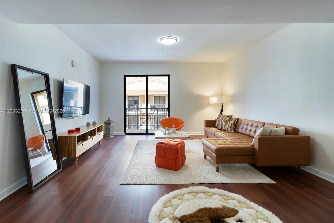 For Rent: $3,200 (2 beds, 2 baths, 1211 Square Feet)