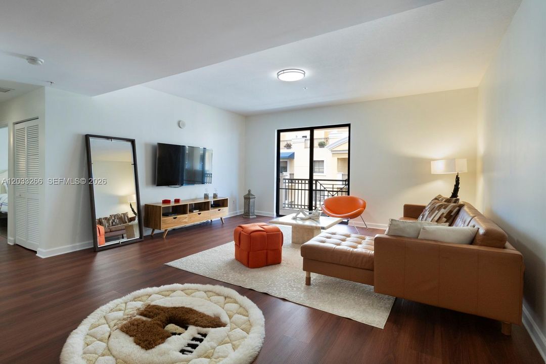 For Rent: $3,200 (2 beds, 2 baths, 1211 Square Feet)