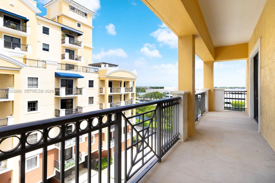 For Rent: $3,200 (2 beds, 2 baths, 1211 Square Feet)