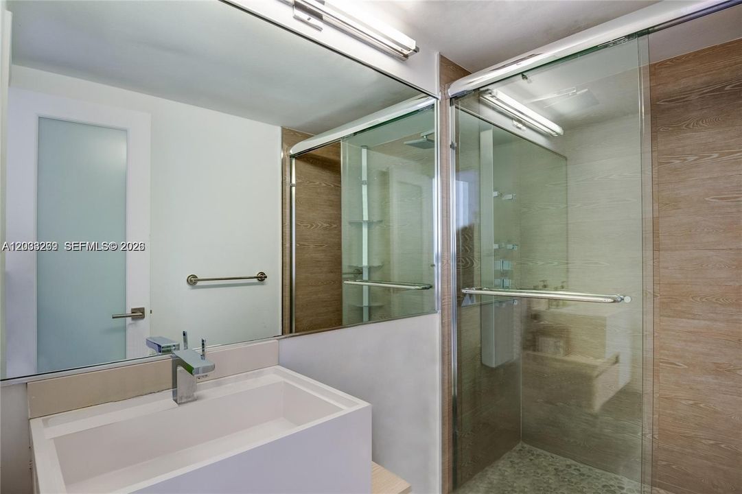 В аренду: $6,495 (2 спален, 2 ванн, 1710 Квадратных фут)
