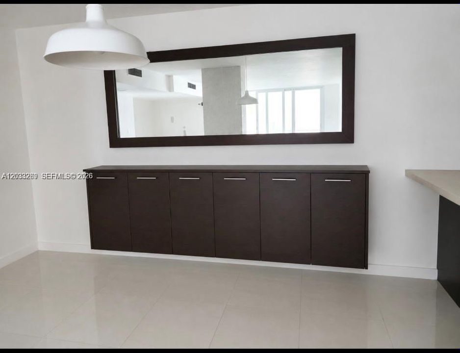 В аренду: $6,495 (2 спален, 2 ванн, 1710 Квадратных фут)