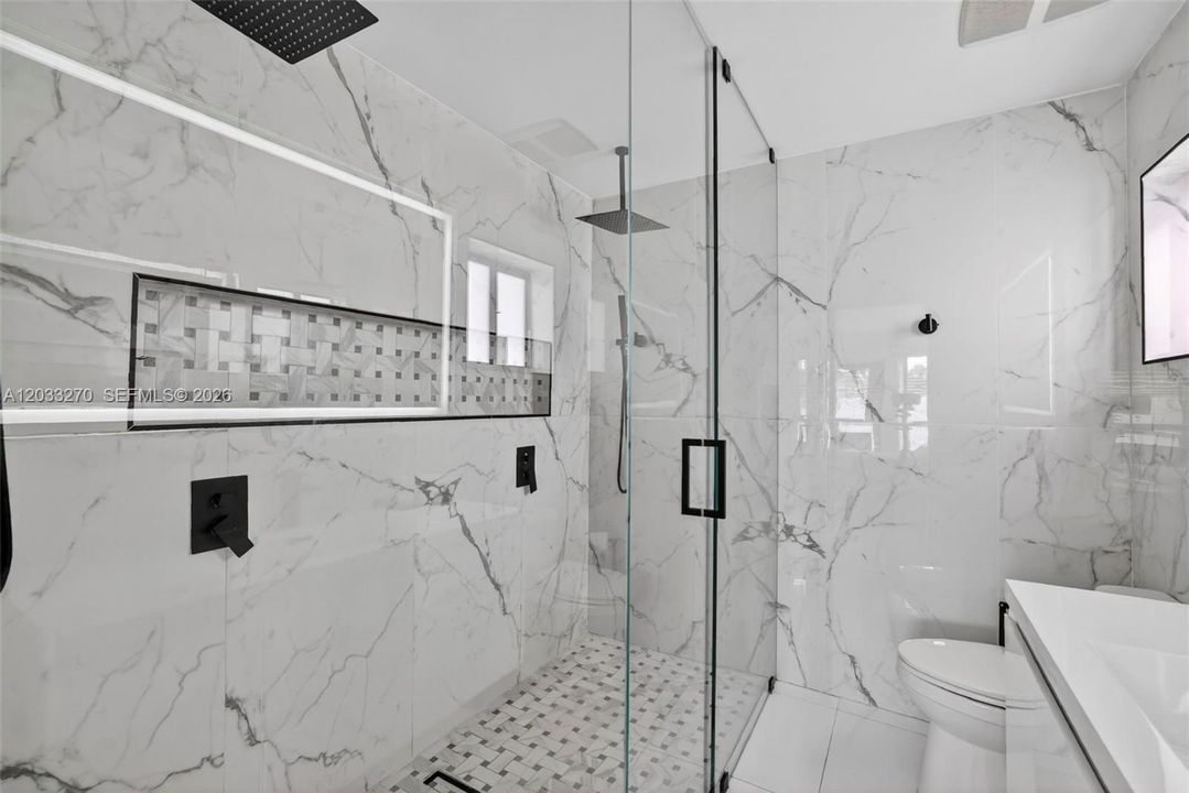 For Sale: $479,900 (4 beds, 2 baths, 1600 Square Feet)