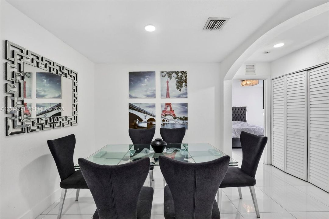 For Sale: $479,900 (4 beds, 2 baths, 1600 Square Feet)
