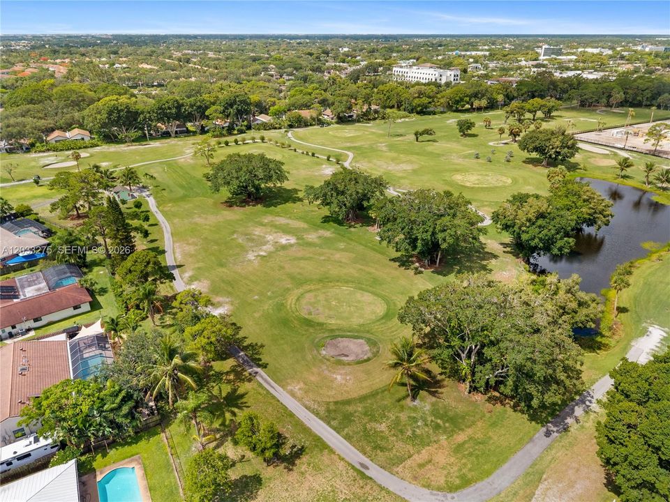 For Sale: $415,000 (2 beds, 2 baths, 1173 Square Feet)