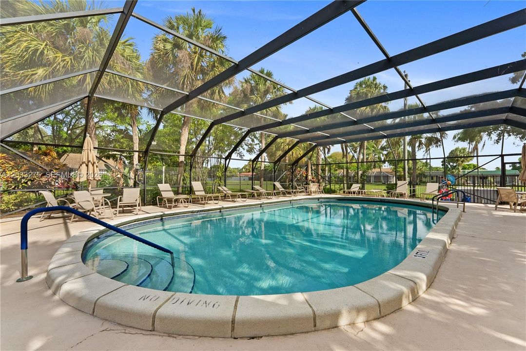 For Sale: $415,000 (2 beds, 2 baths, 1173 Square Feet)