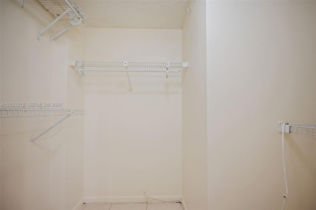 En Venta: $239,900 (2 camas, 2 baños, 812 Pies cuadrados)