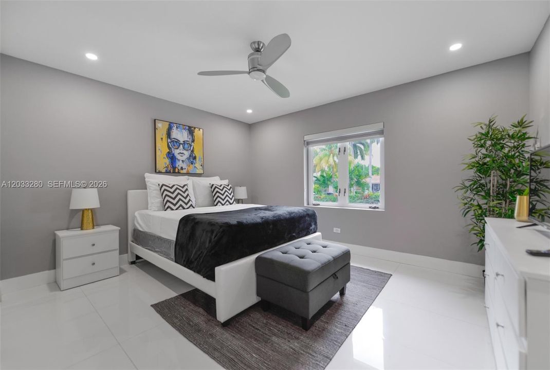 BEDROOM 4