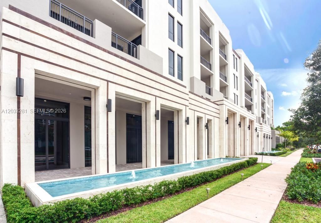 For Rent: $7,800 (2 beds, 2 baths, 2117 Square Feet)