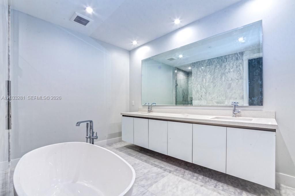 For Rent: $7,800 (2 beds, 2 baths, 2117 Square Feet)