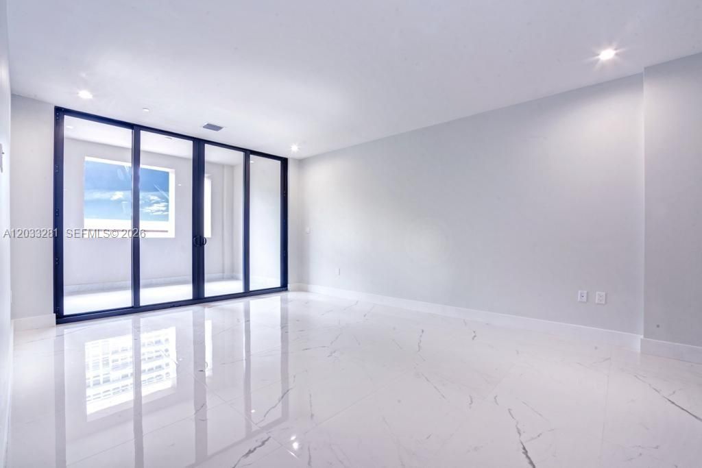 For Rent: $7,800 (2 beds, 2 baths, 2117 Square Feet)