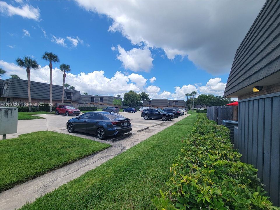 For Sale: $269,999 (2 beds, 2 baths, 1236 Square Feet)
