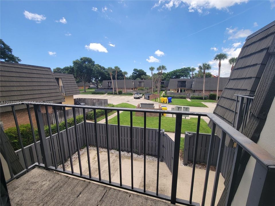 For Sale: $269,999 (2 beds, 2 baths, 1236 Square Feet)