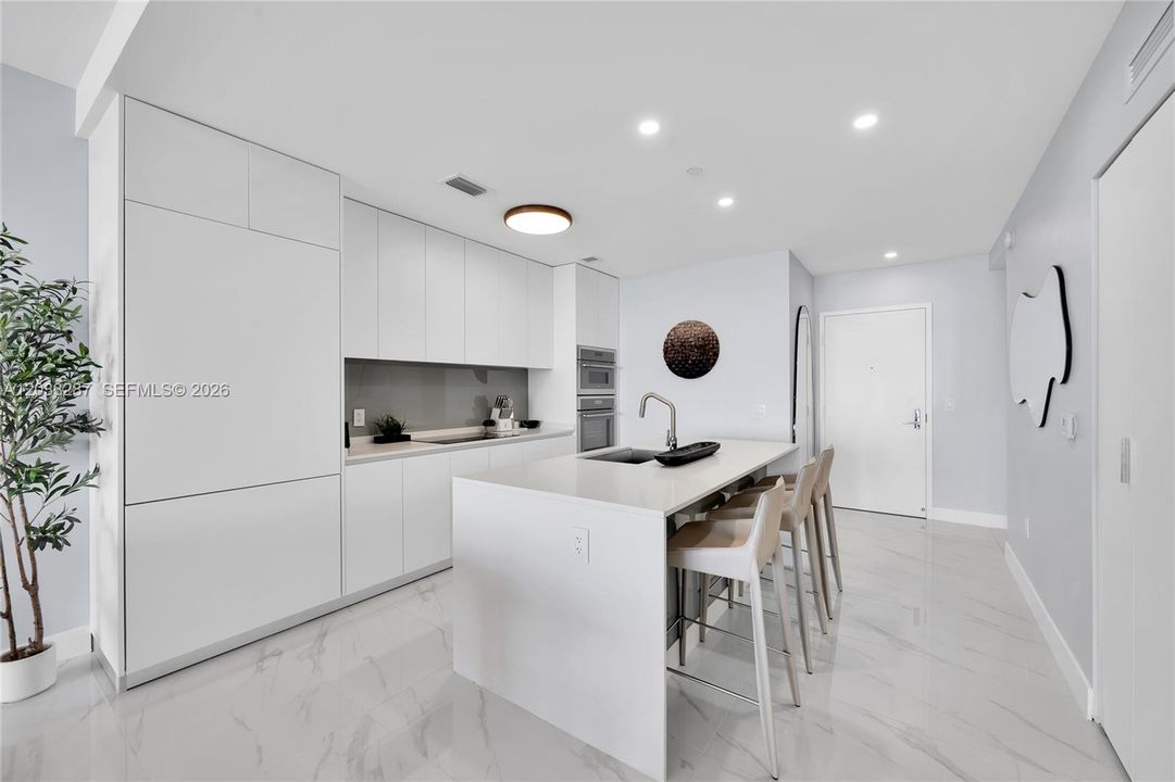 For Rent: $11,950 (3 beds, 3 baths, 1306 Square Feet)