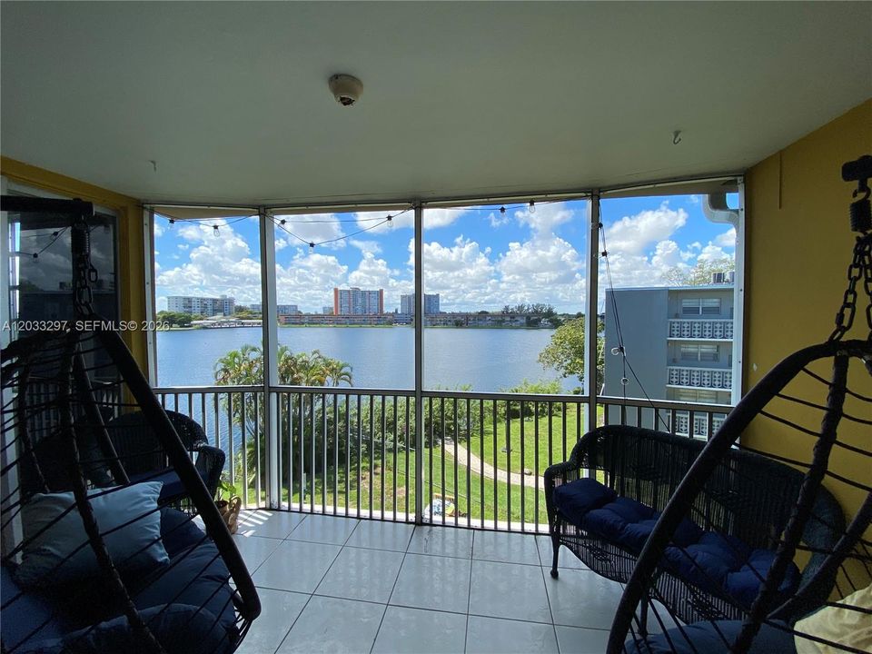 For Sale: $180,000 (2 beds, 2 baths, 1315 Square Feet)