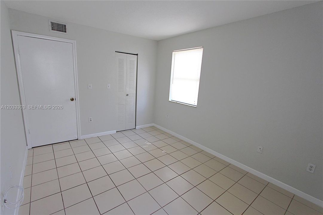 For Rent: $1,800 (1 beds, 1 baths, 600 Square Feet)