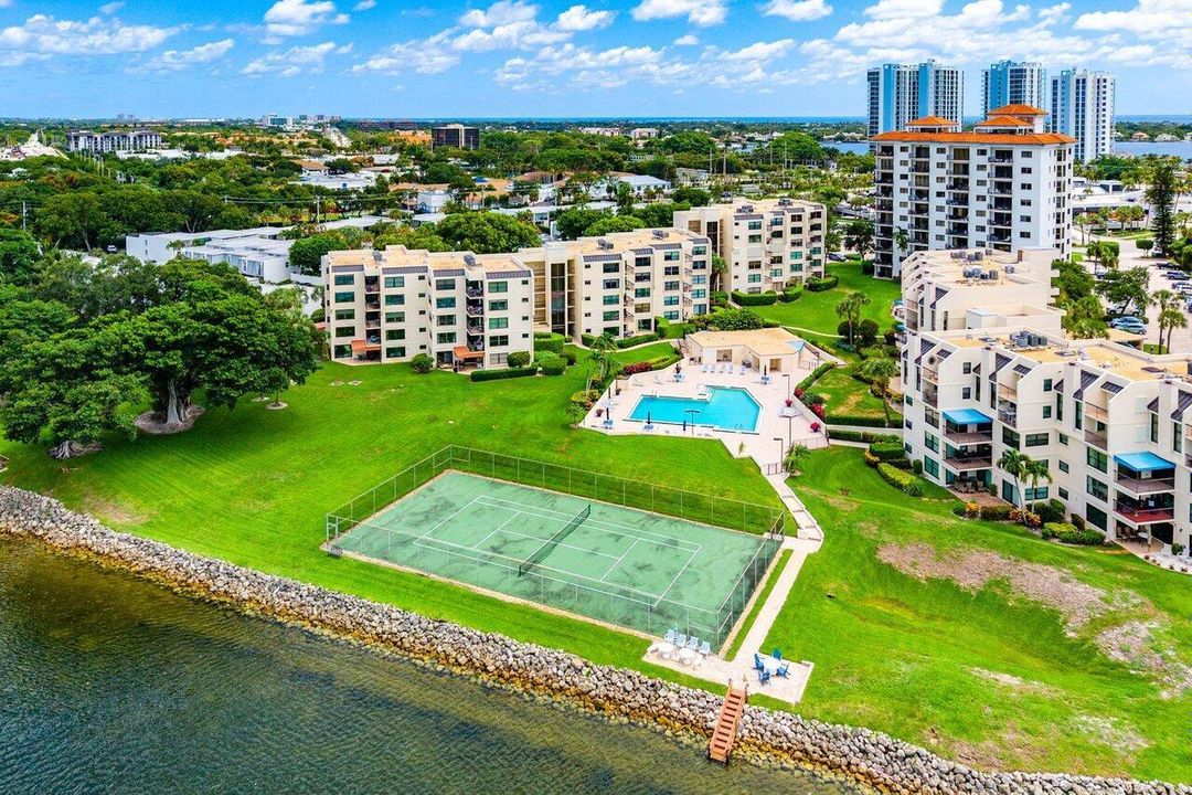 Intracoastal Seating/Pool/Tennis
