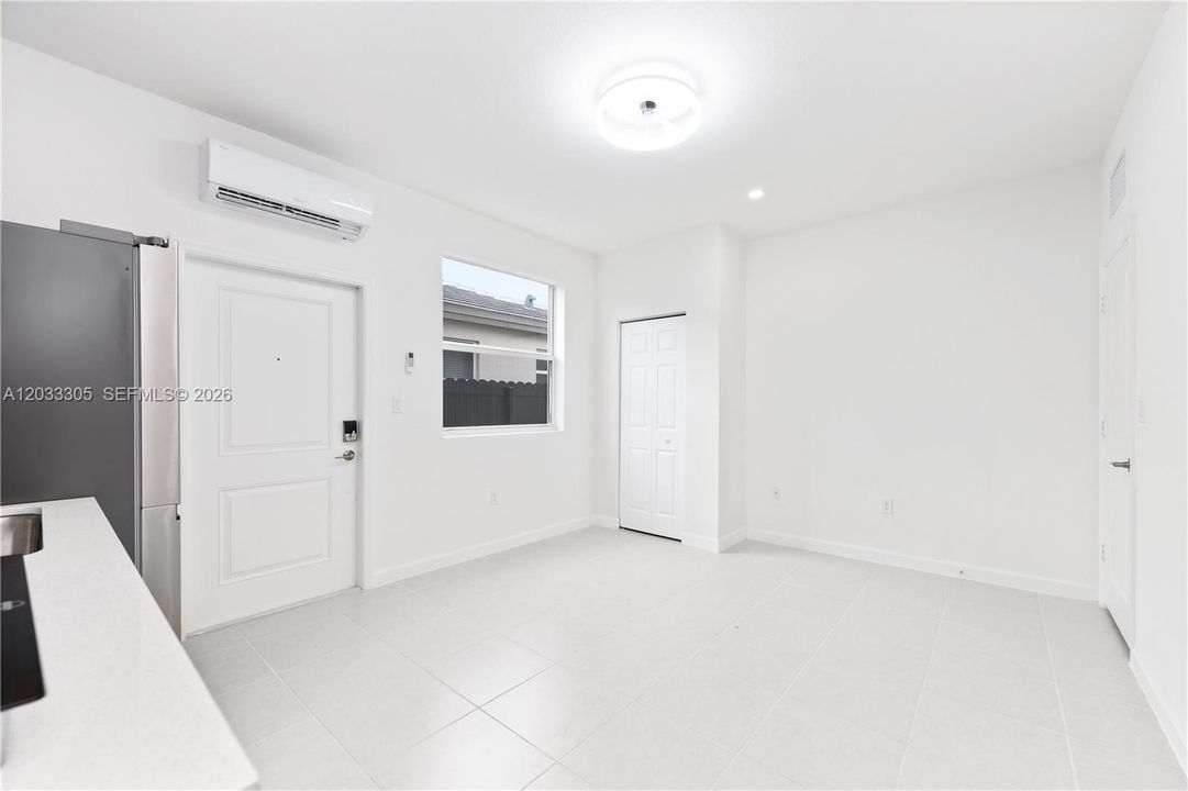 En Renta: $1,900 (1 camas, 1 baños, 3012 Pies cuadrados)