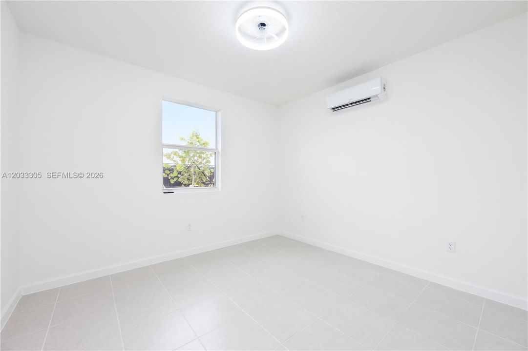 En Renta: $1,900 (1 camas, 1 baños, 3012 Pies cuadrados)