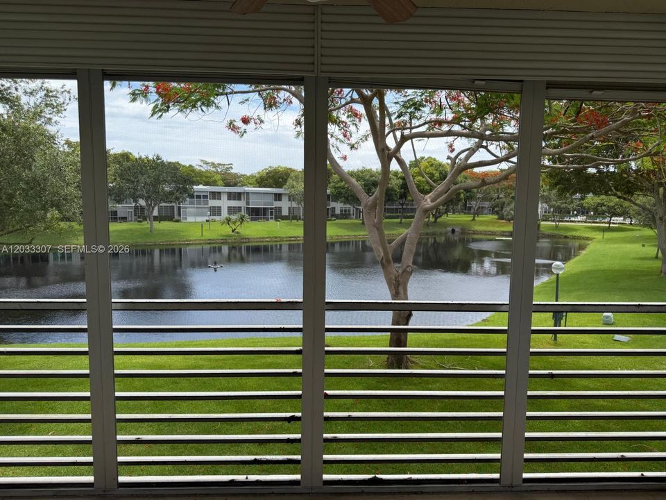 For Rent: $2,750 (3 beds, 3 baths, 1620 Square Feet)