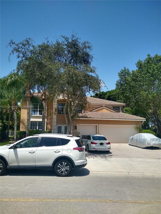 For Sale: $1,280,000 (5 beds, 3 baths, 3252 Square Feet)
