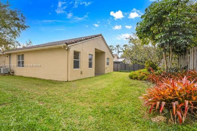 For Rent: $3,600 (3 beds, 2 baths, 1505 Square Feet)
