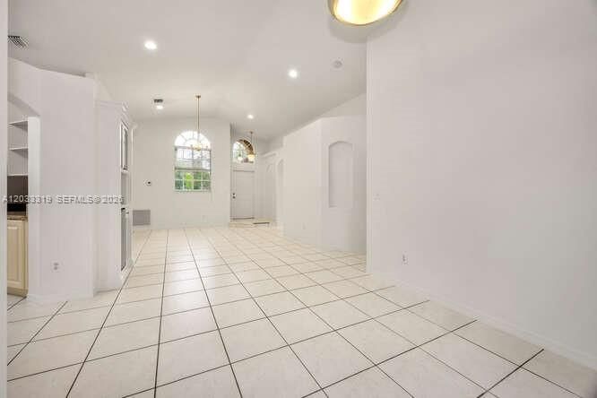 For Rent: $3,600 (3 beds, 2 baths, 1505 Square Feet)