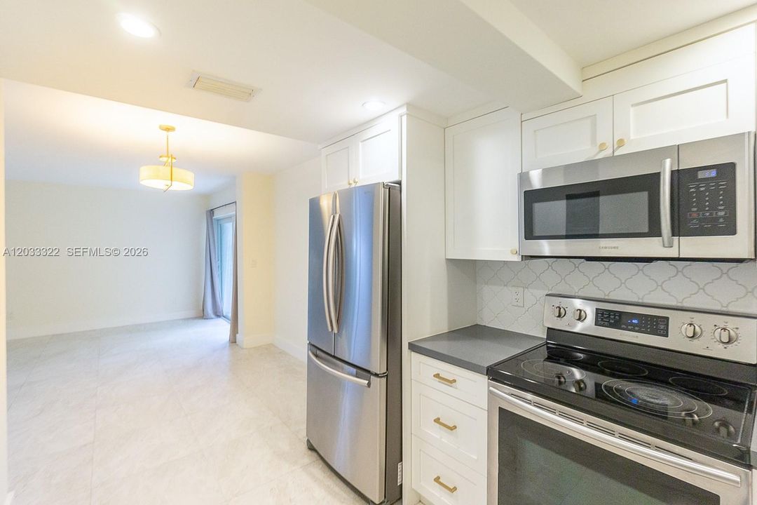 В аренду: $3,500 (2 спален, 1 ванн, 1270 Квадратных фут)