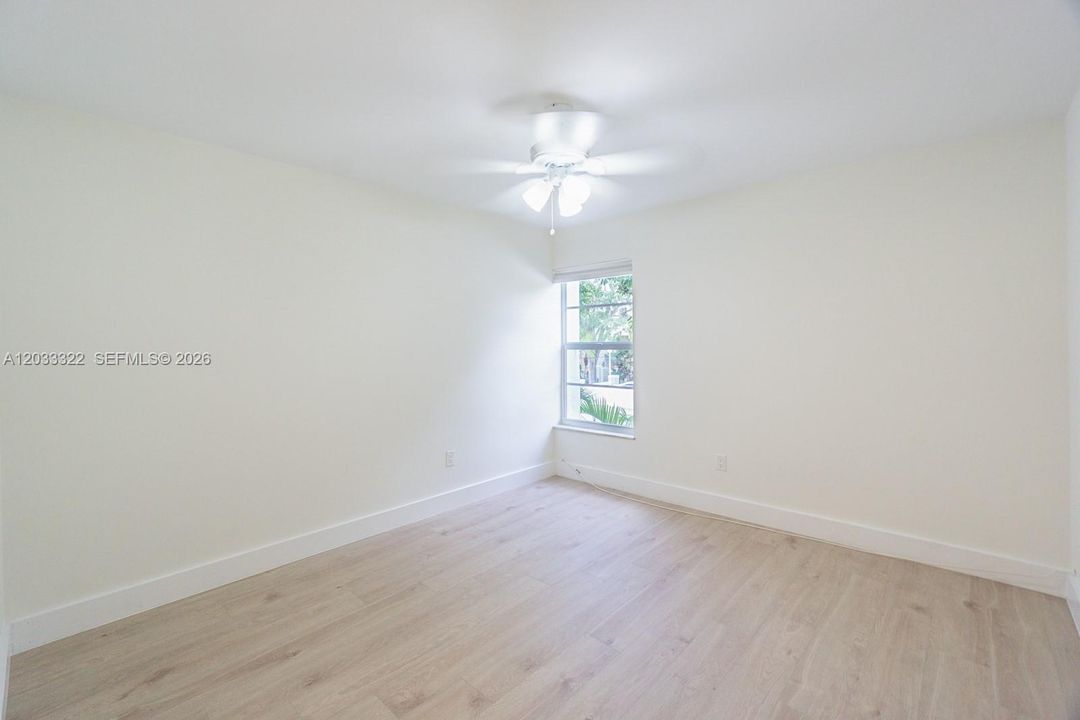 В аренду: $3,500 (2 спален, 1 ванн, 1270 Квадратных фут)