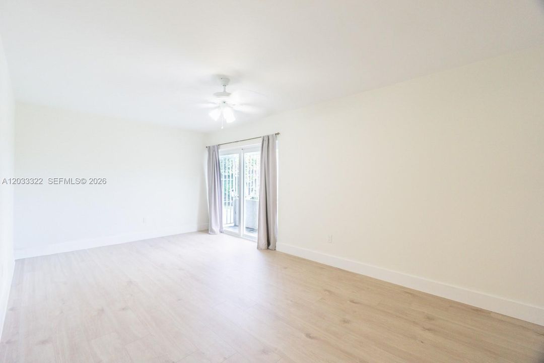 В аренду: $3,500 (2 спален, 1 ванн, 1270 Квадратных фут)