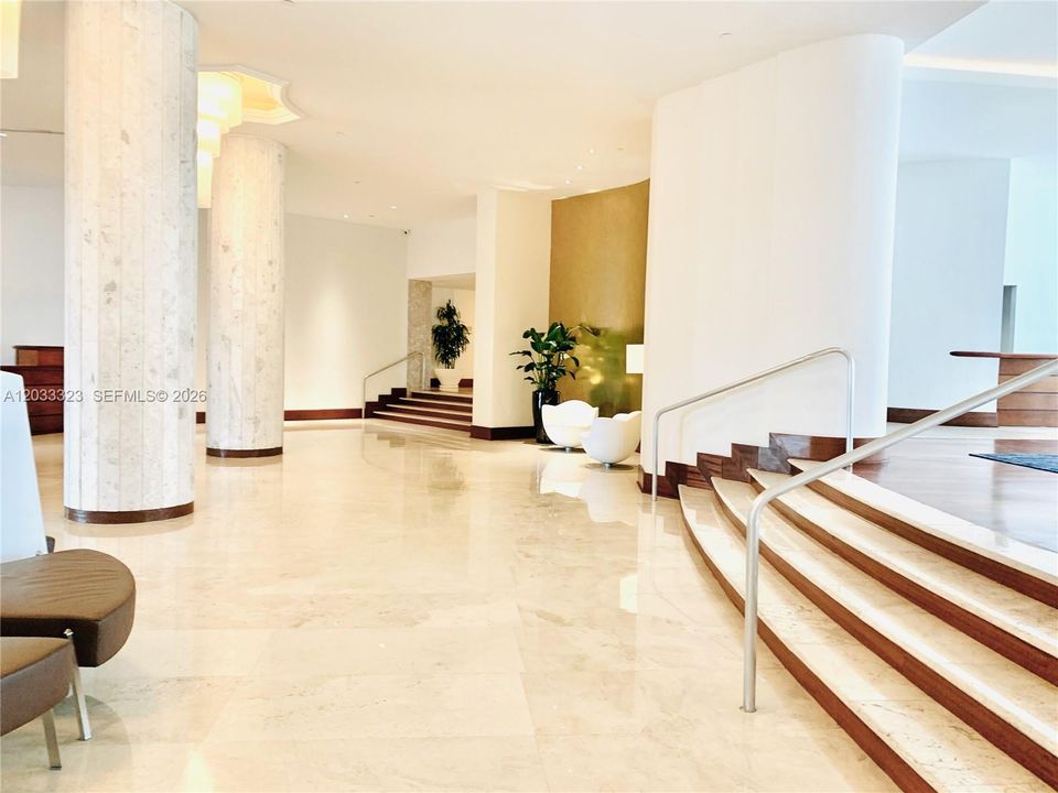 For Rent: $3,500 (2 beds, 2 baths, 1040 Square Feet)