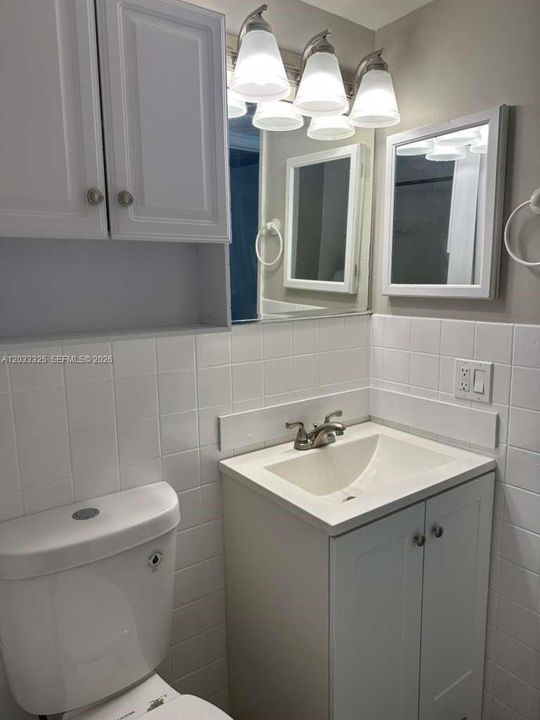 For Sale: $420,000 (2 beds, 1 baths, 780 Square Feet)