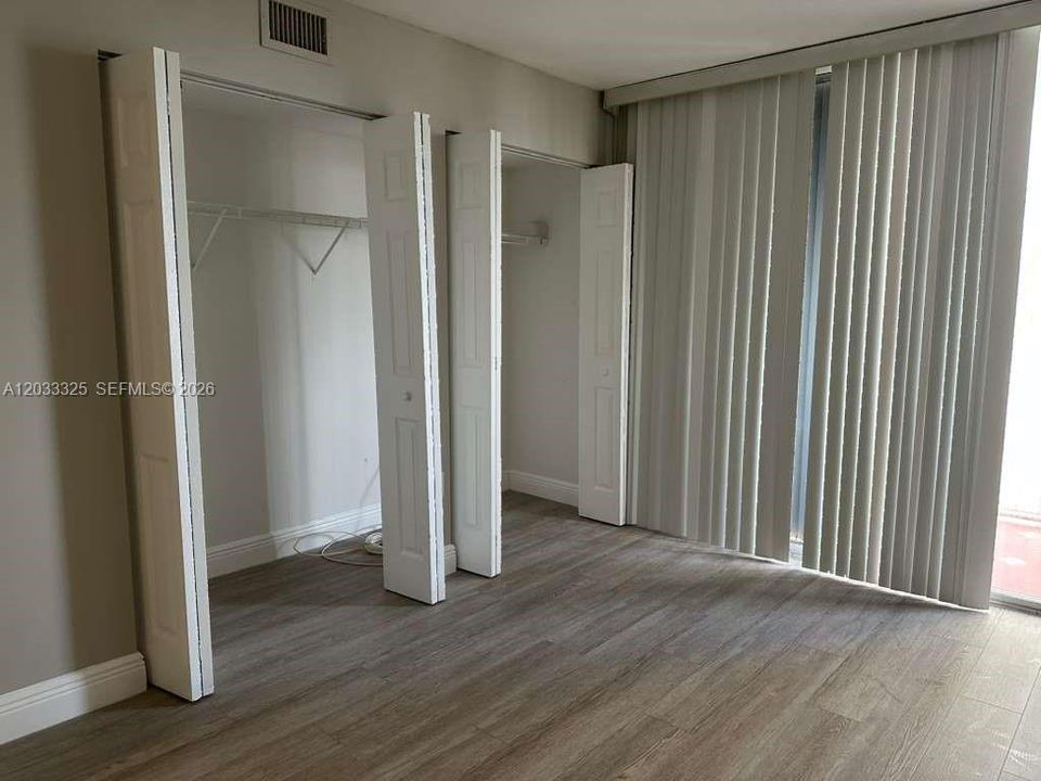 For Sale: $420,000 (2 beds, 1 baths, 780 Square Feet)