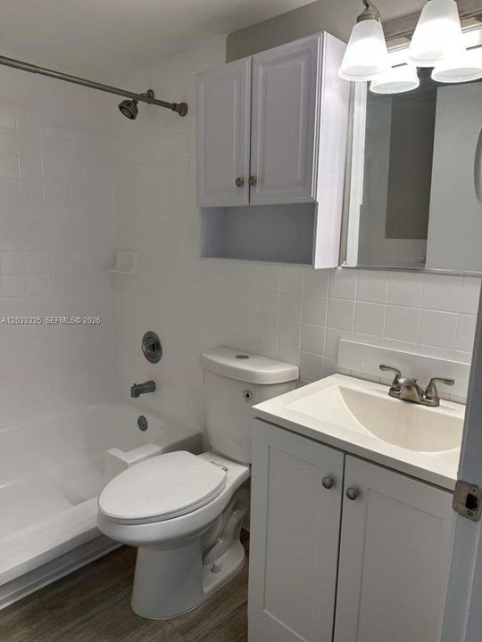 For Sale: $420,000 (2 beds, 1 baths, 780 Square Feet)