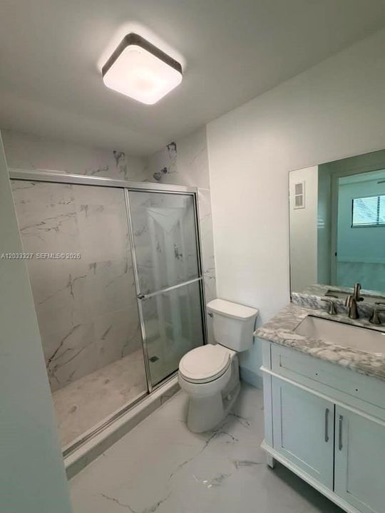 For Rent: $1,950 (2 beds, 2 baths, 820 Square Feet)