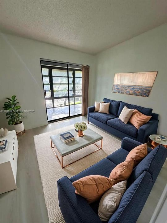 For Rent: $1,950 (2 beds, 2 baths, 820 Square Feet)